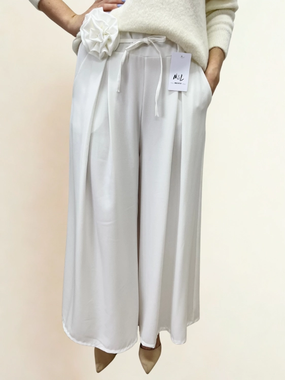 Spodnie materiałowe białe z wiskozy szeroka nogawka eleganckie_3.png