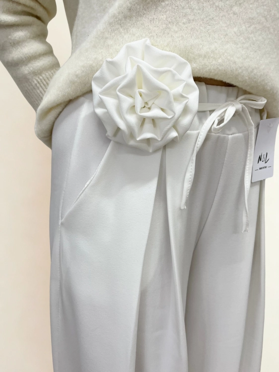 Spodnie materiałowe białe z wiskozy szeroka nogawka eleganckie_4.png