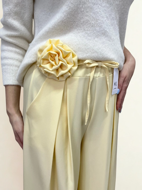 Spodnie materiałowe żółte masełkowe z wiskozy szeroka nogawka eleganckie _4.png